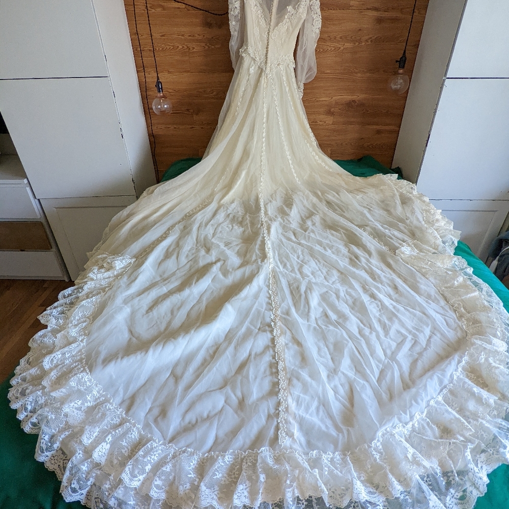 Vintage 70s wedding dress